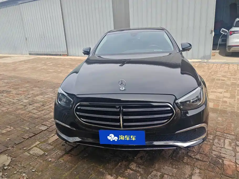 Mercedes-Benz E-Class — миниатюра 2