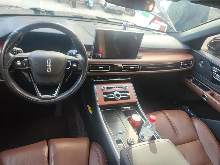 Lincoln Aviator — миниатюра 12