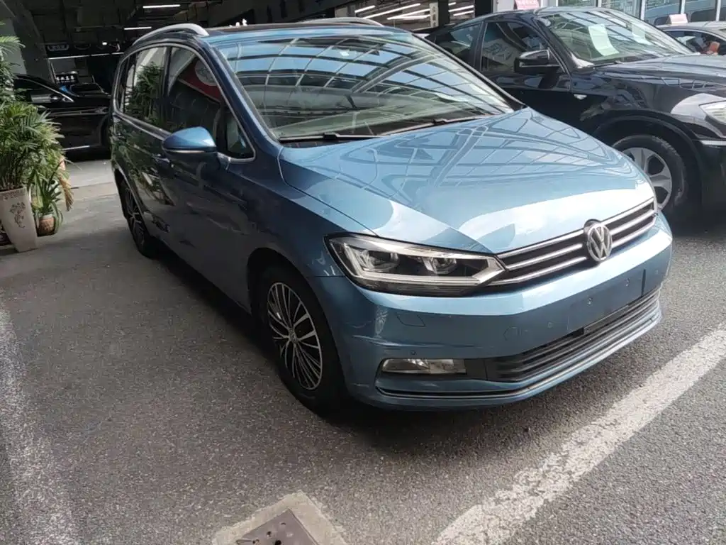 Volkswagen Touran — миниатюра 4