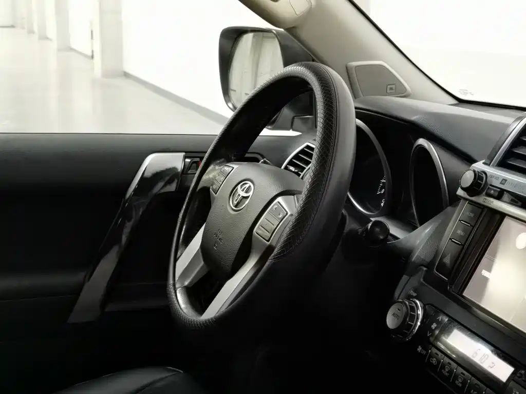 Toyota Prado — миниатюра 22