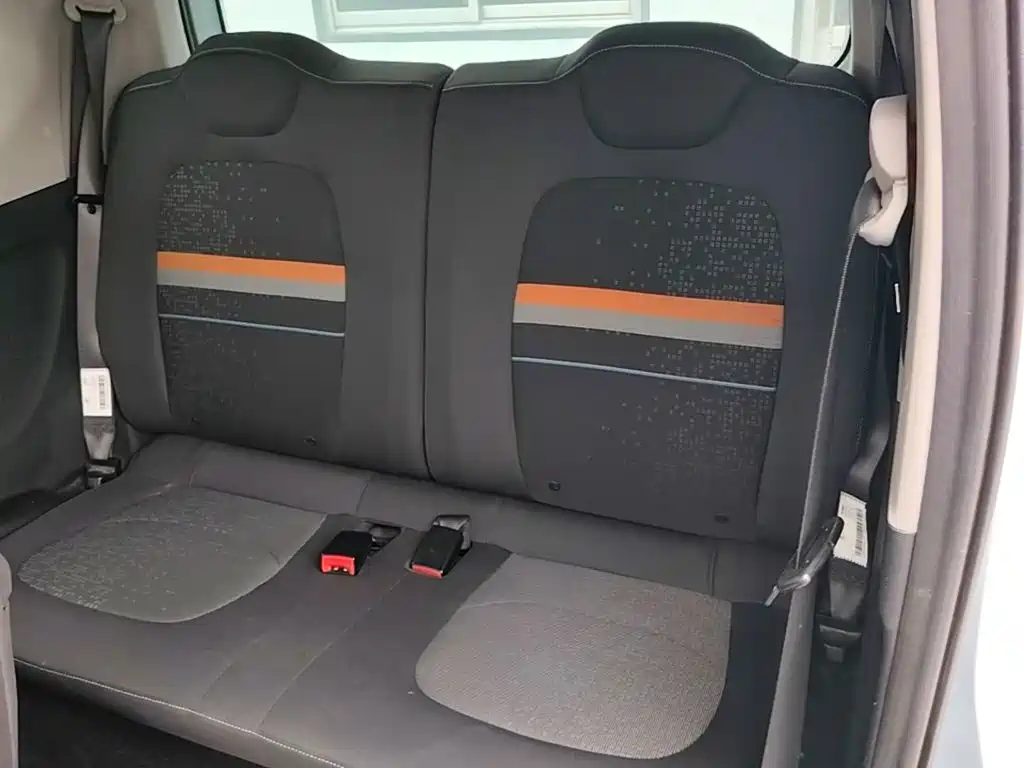 Wuling MINIEV — миниатюра 17