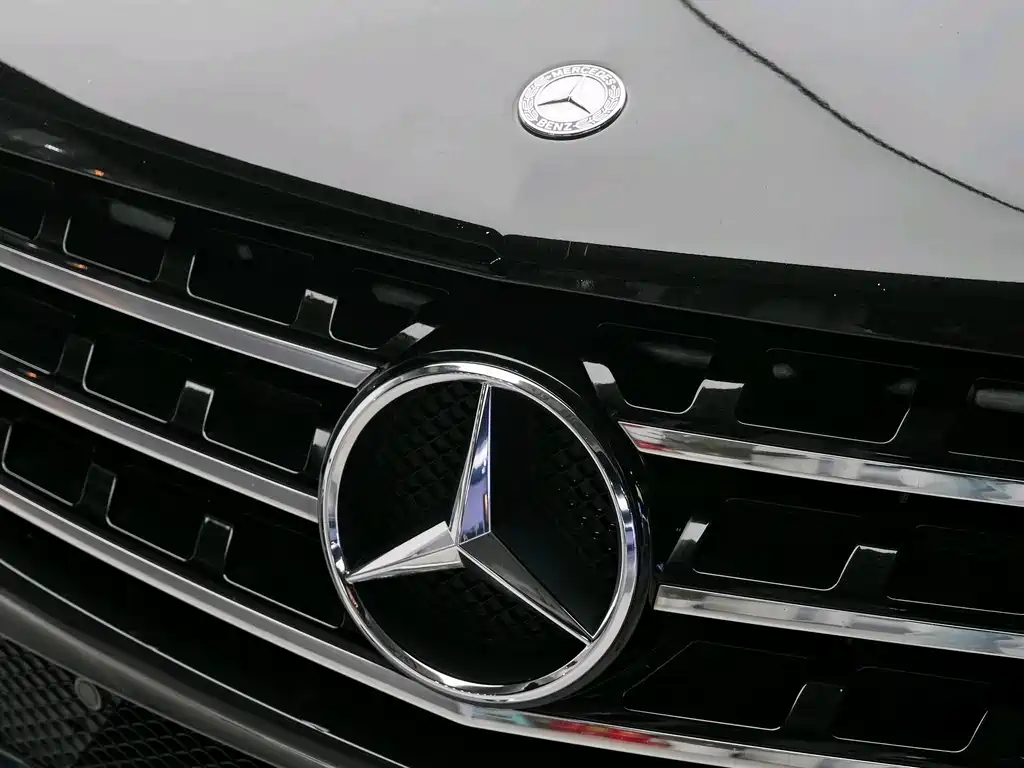 Mercedes-Benz M-Class — миниатюра 9