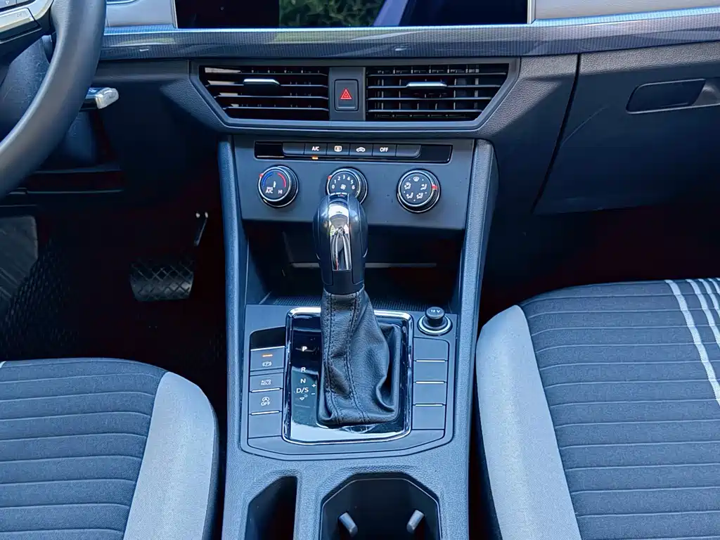 Volkswagen Bora — миниатюра 15