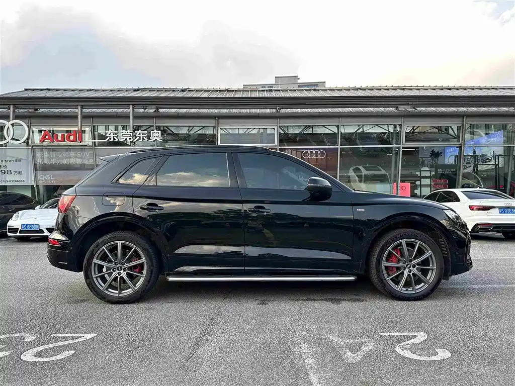 Audi Q5L — миниатюра 4