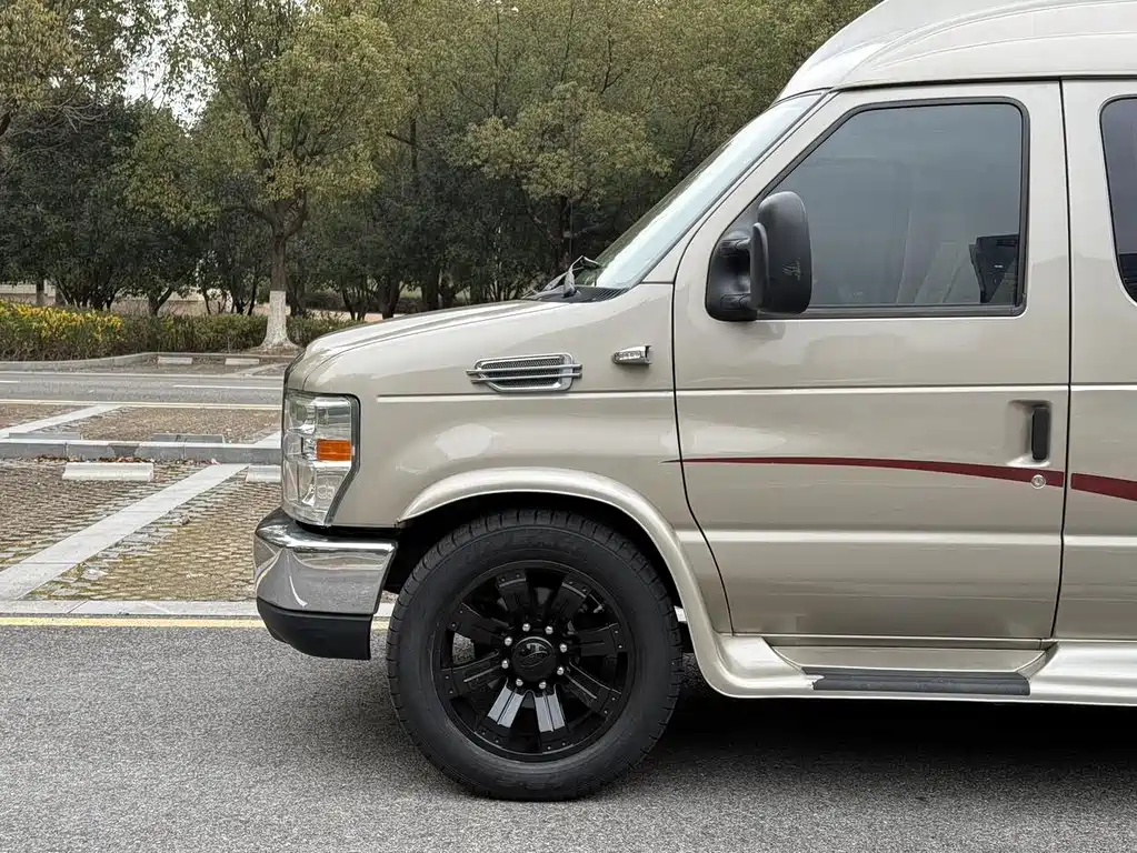 Ford E350 2011 5.4L