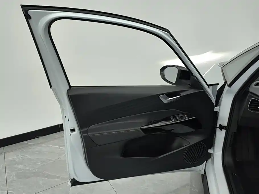 Volkswagen ID.3 — миниатюра 7
