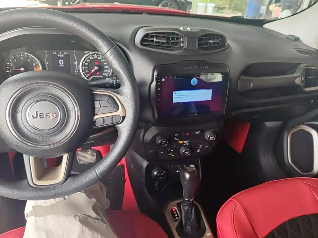 Jeep Renegade — миниатюра 10