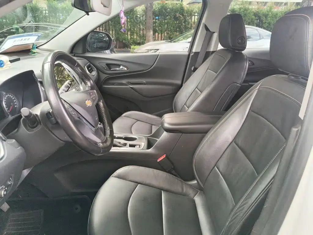 Chevrolet Equinox — миниатюра 11