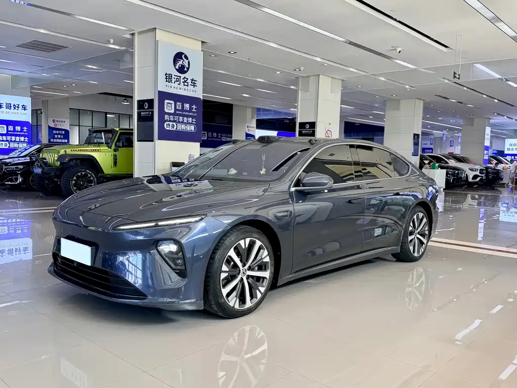 NIO ET7