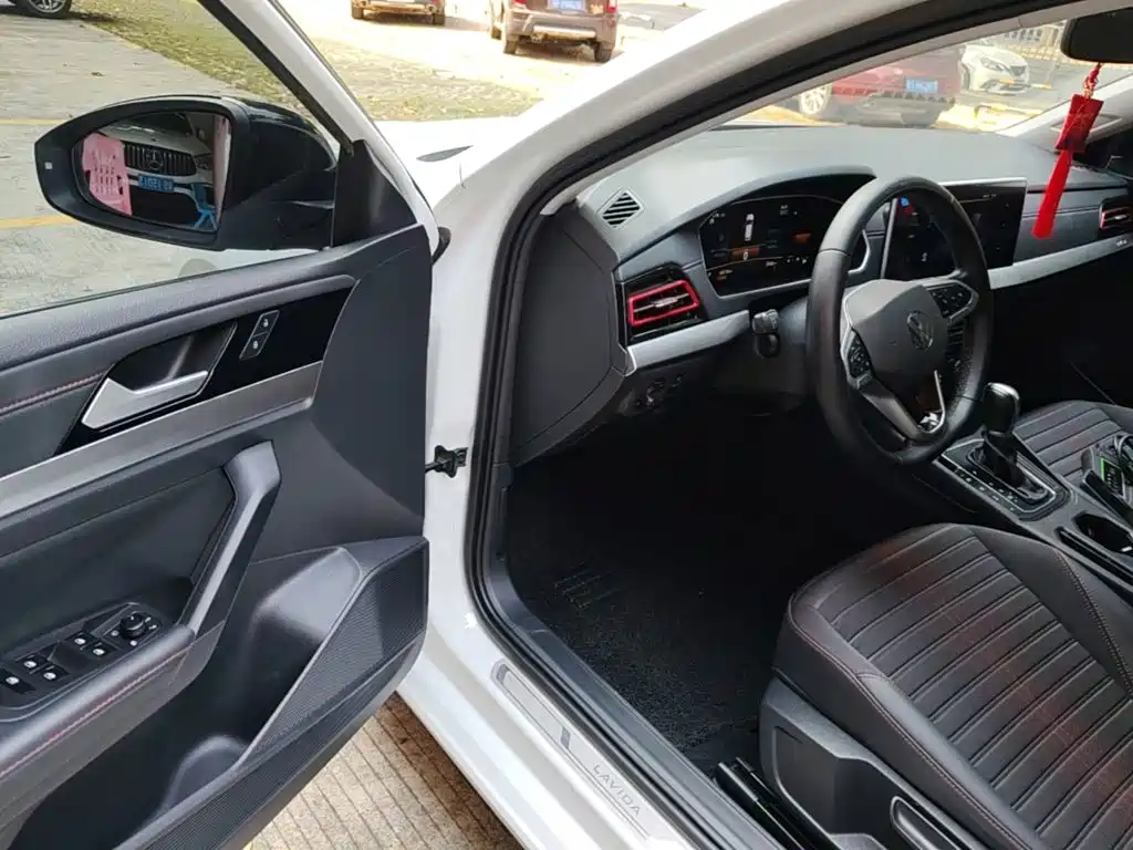 Volkswagen Lavida — миниатюра 16