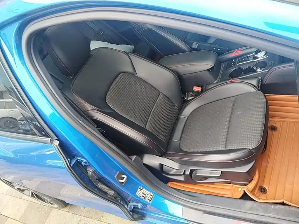 Ford Focus — миниатюра 25