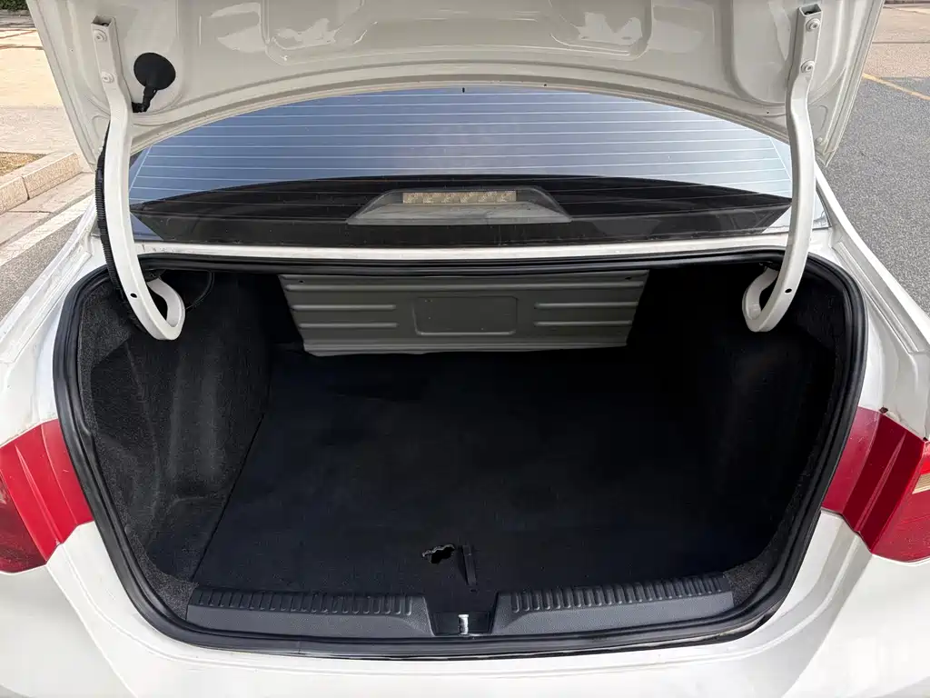 Volkswagen Jetta — миниатюра 13