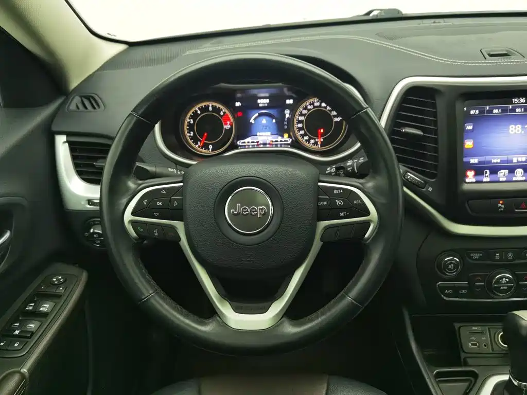 Jeep Cherokee — миниатюра 11