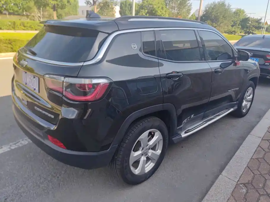 Jeep Compass — миниатюра 3