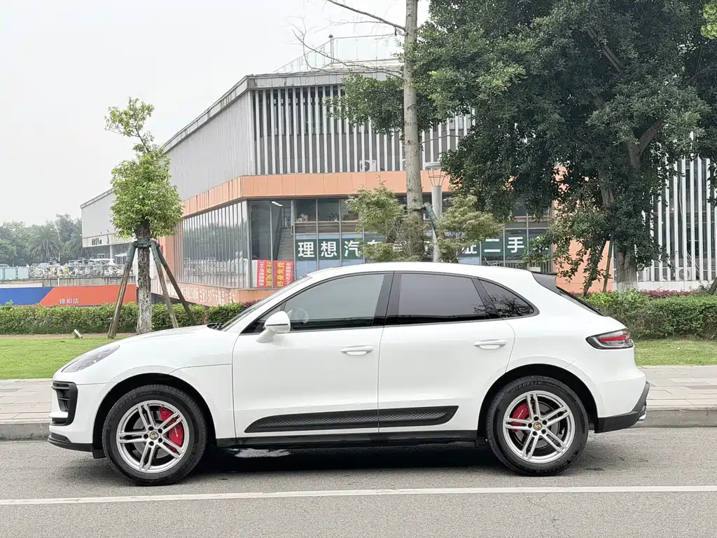 Porsche Macan — миниатюра 7