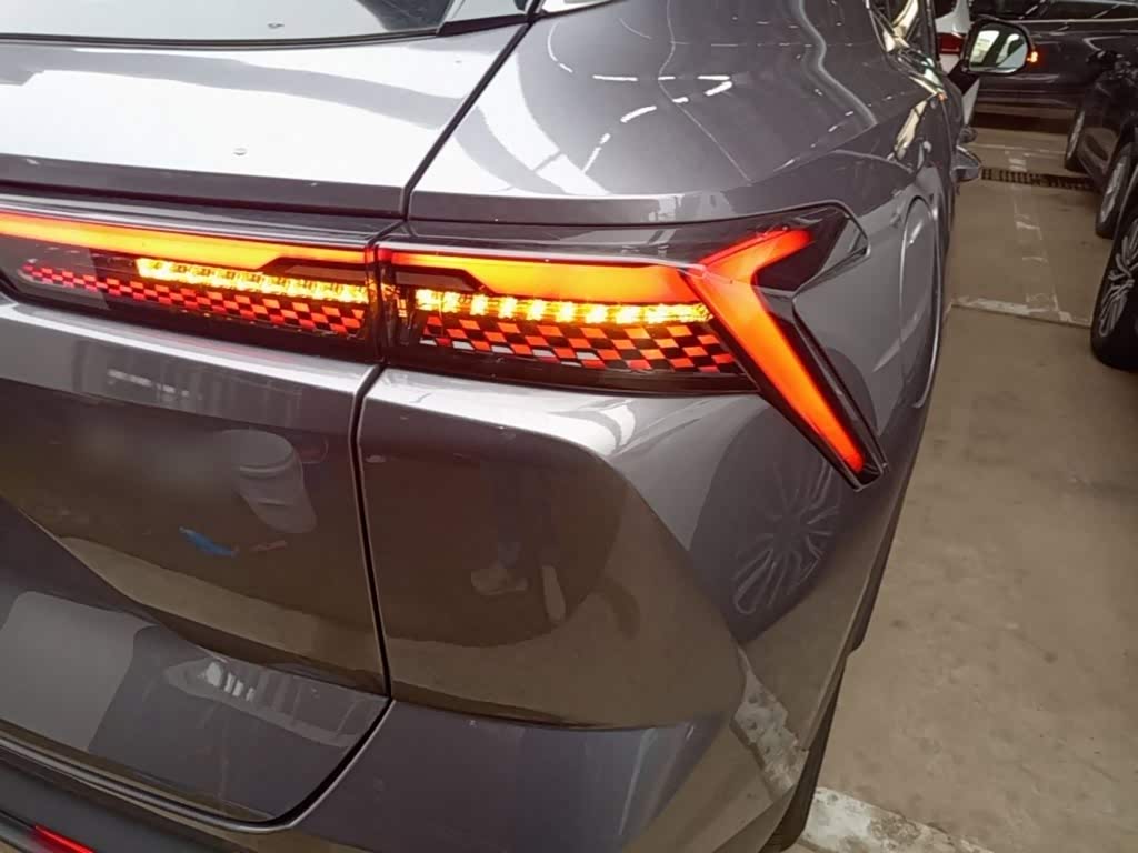 Jetour Jetour Dasheng 1.5 л 2025 г. Серебристо-серый, пробег 10200 км