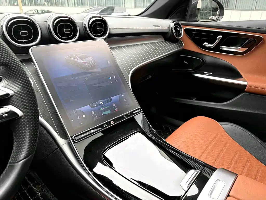 Mercedes-Benz C-Class — миниатюра 8