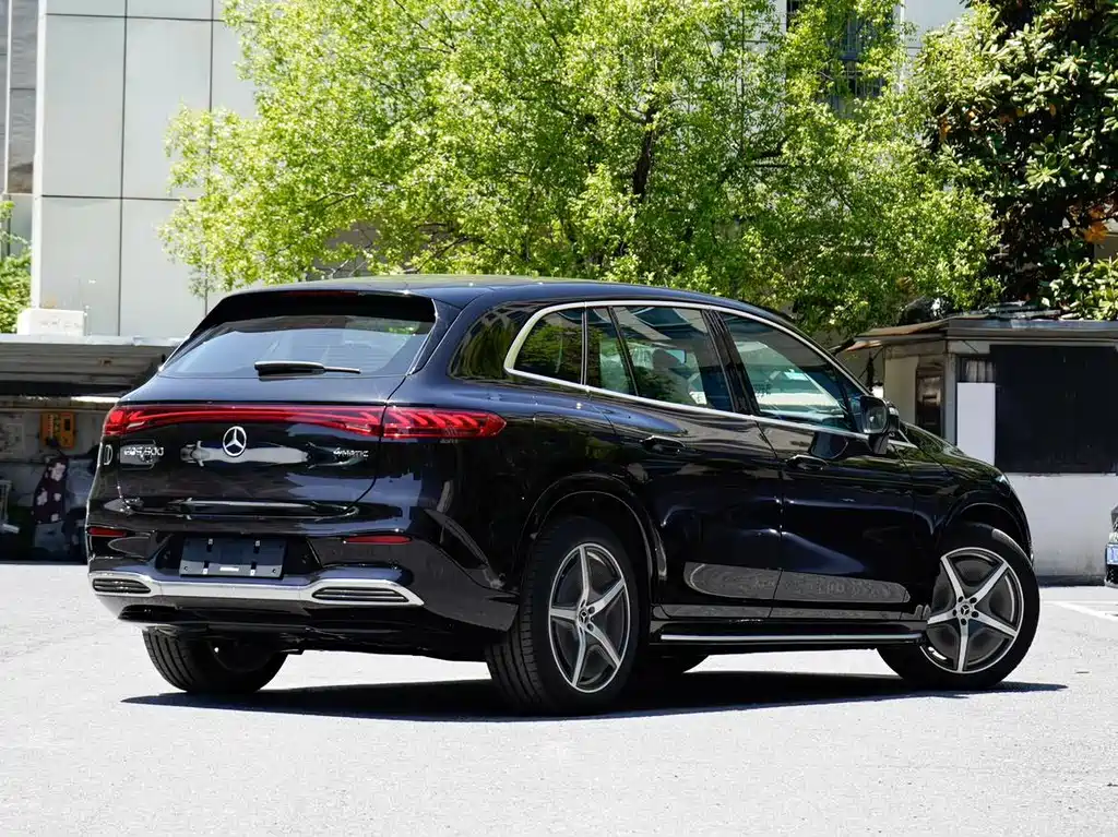Mercedes-Benz EQS SUV — миниатюра 4
