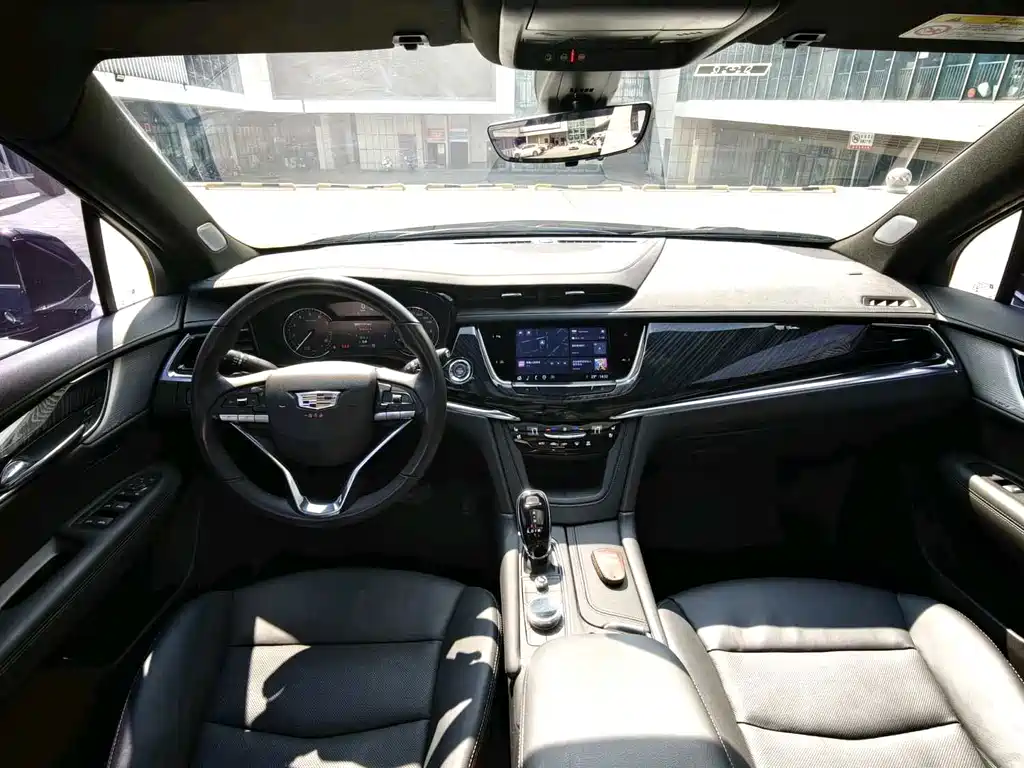 Cadillac XT6 — миниатюра 5