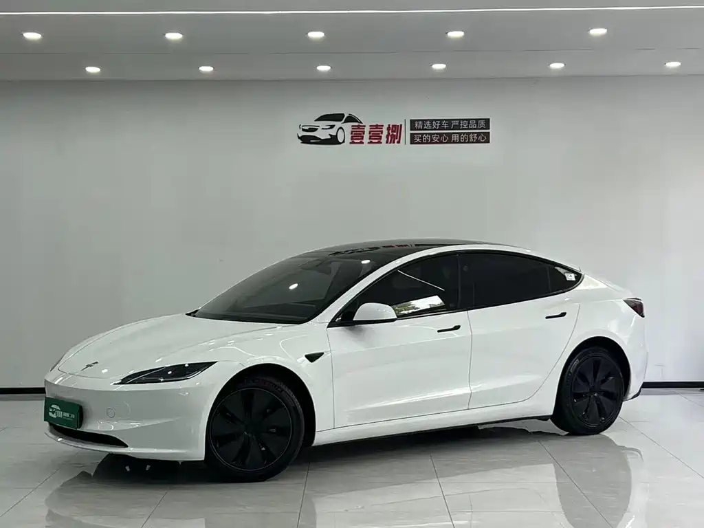 Tesla Model 3 2023