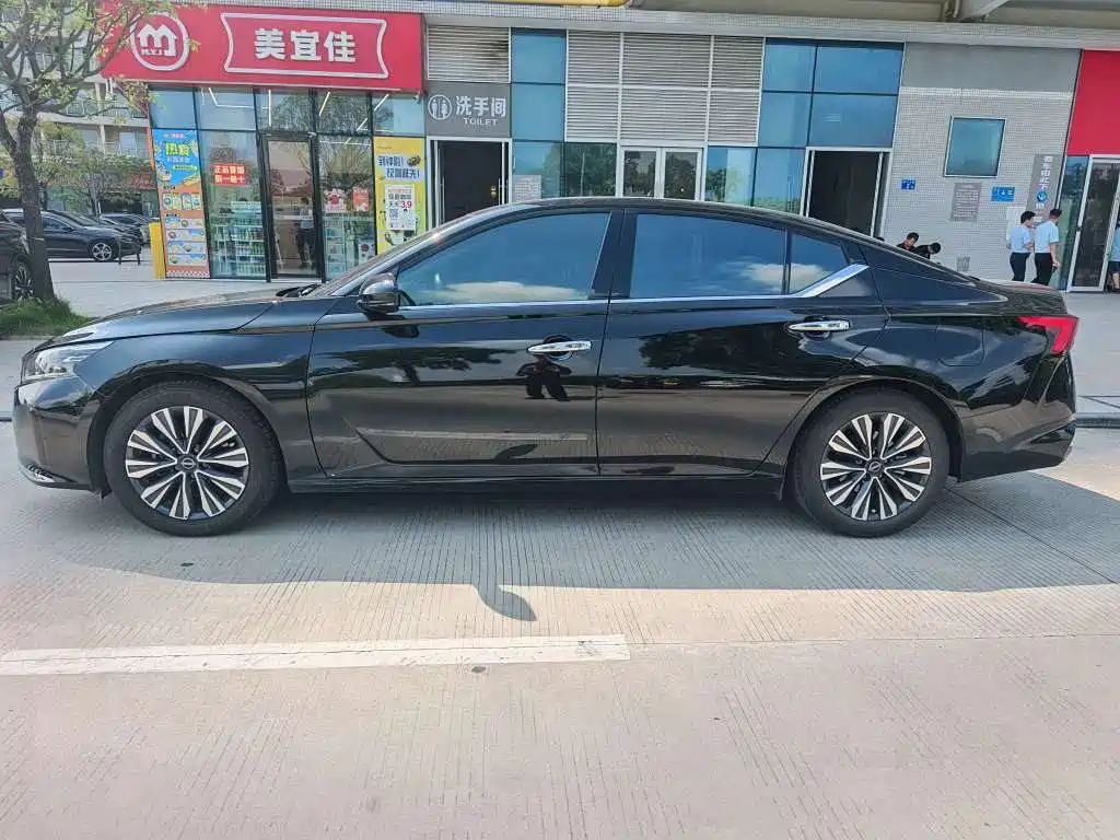 Nissan Teana — миниатюра 3