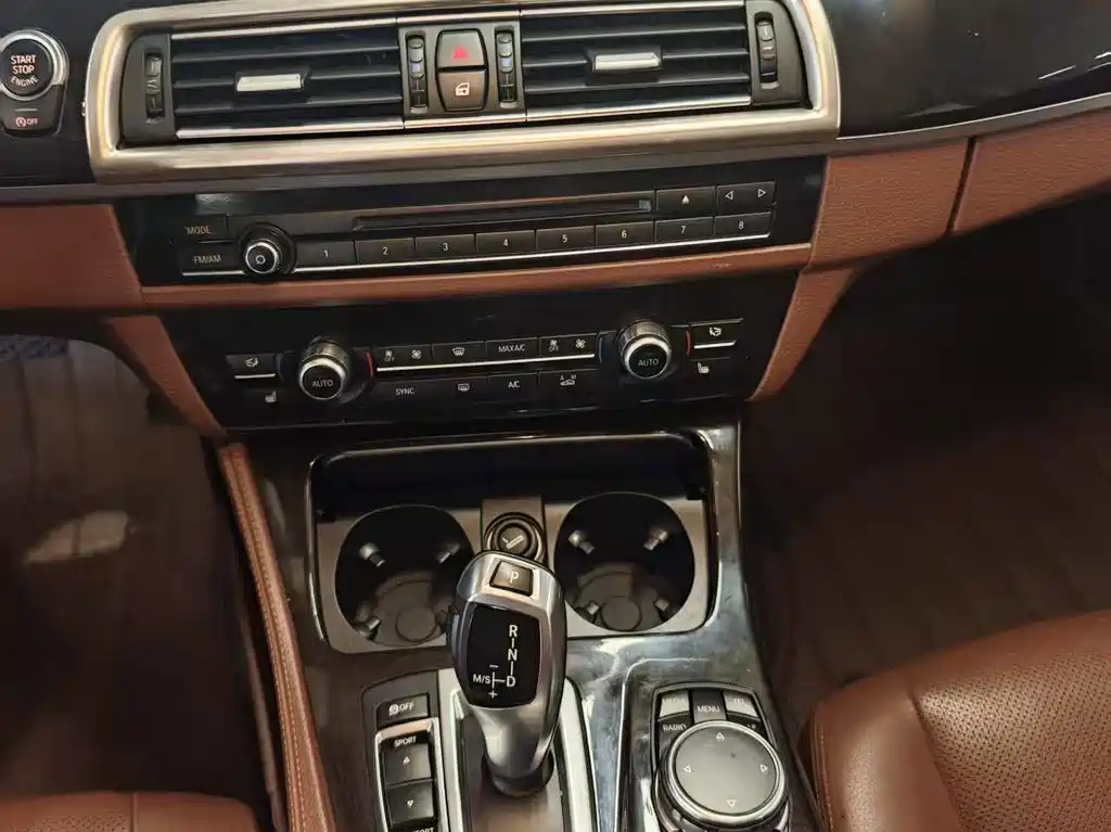 BMW 5 Series — миниатюра 17