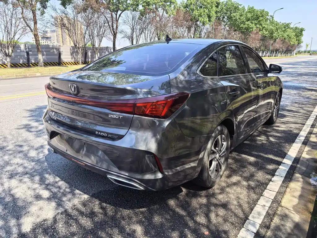Changan Eado — миниатюра 4