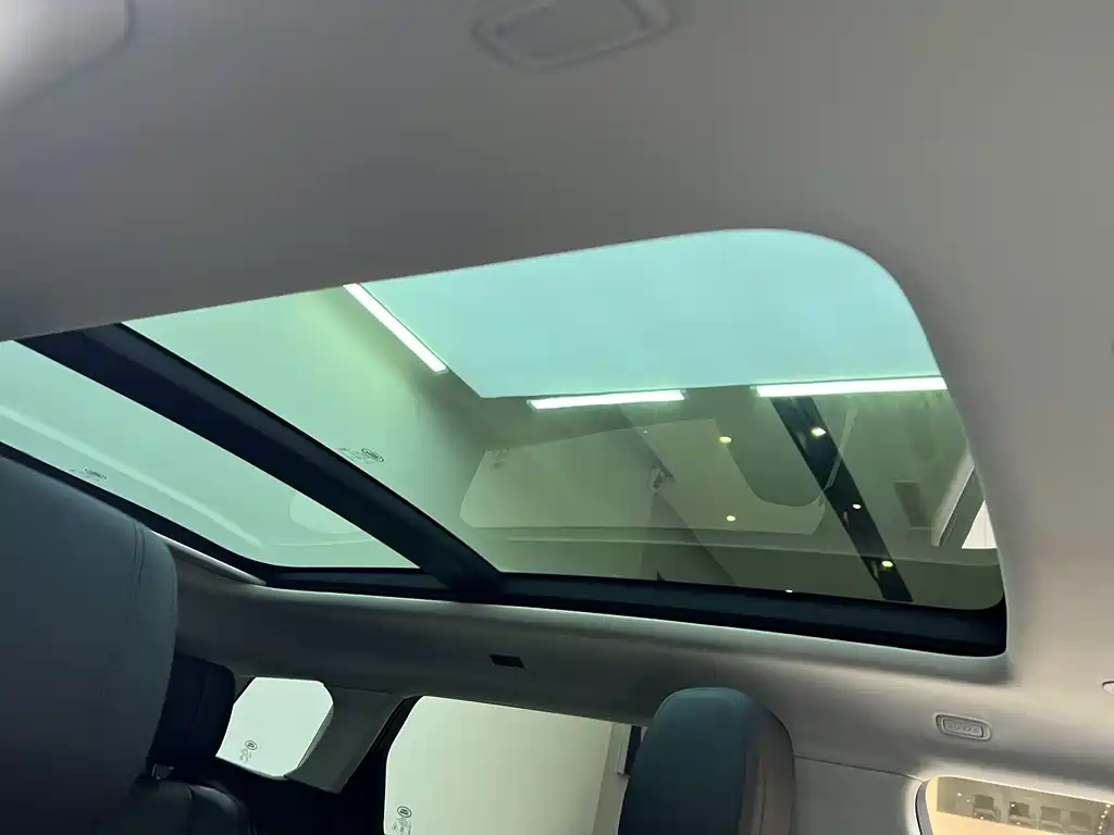 Land Rover Evoque — миниатюра 25