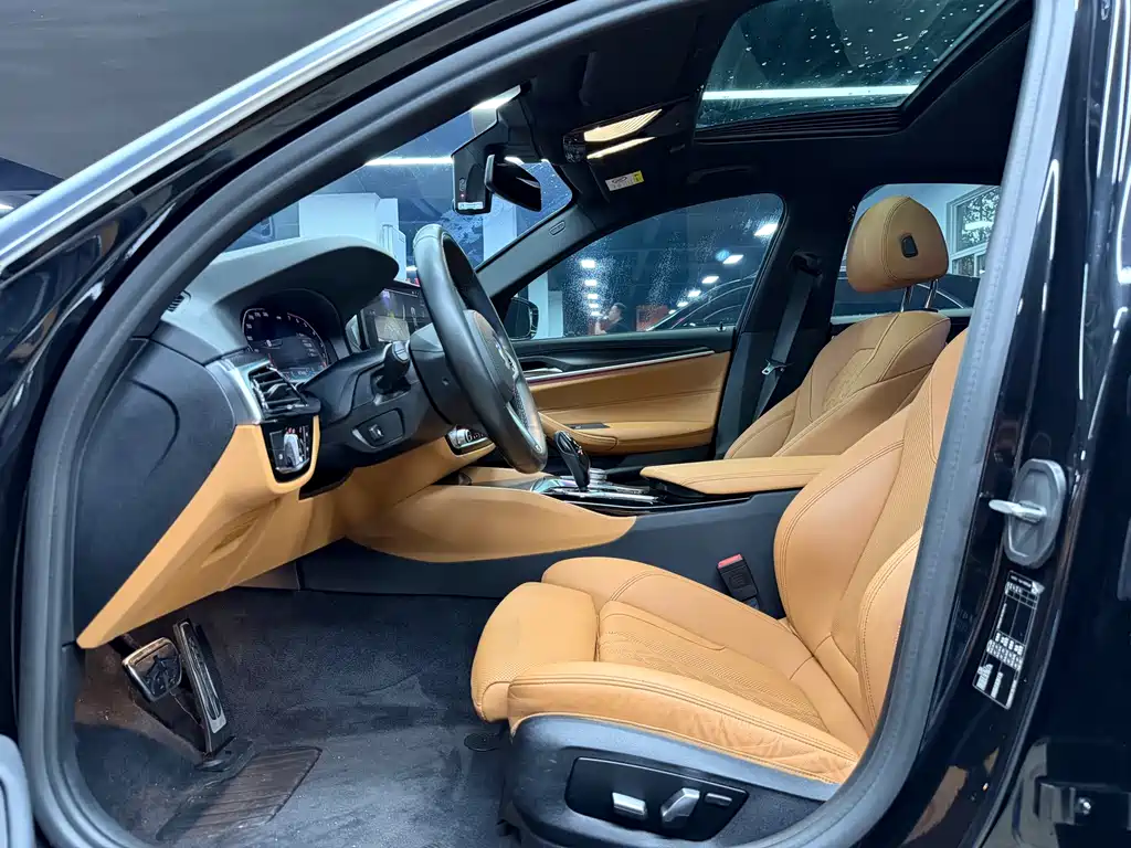 BMW 5 Series (Import) — миниатюра 4