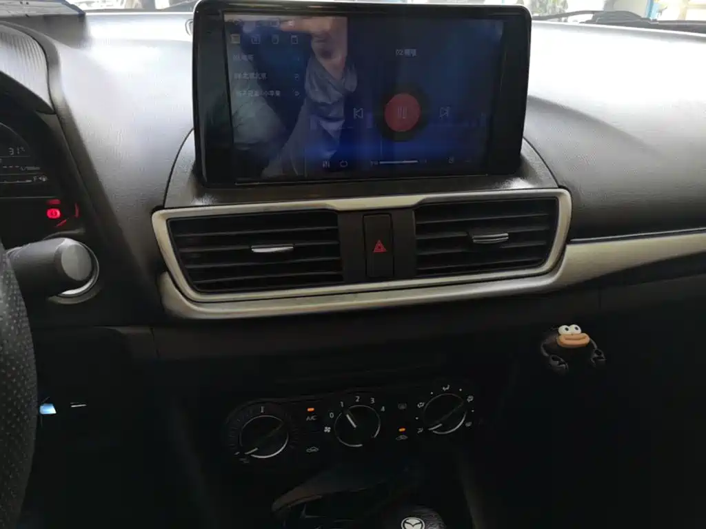Mazda 3 Axela — миниатюра 13