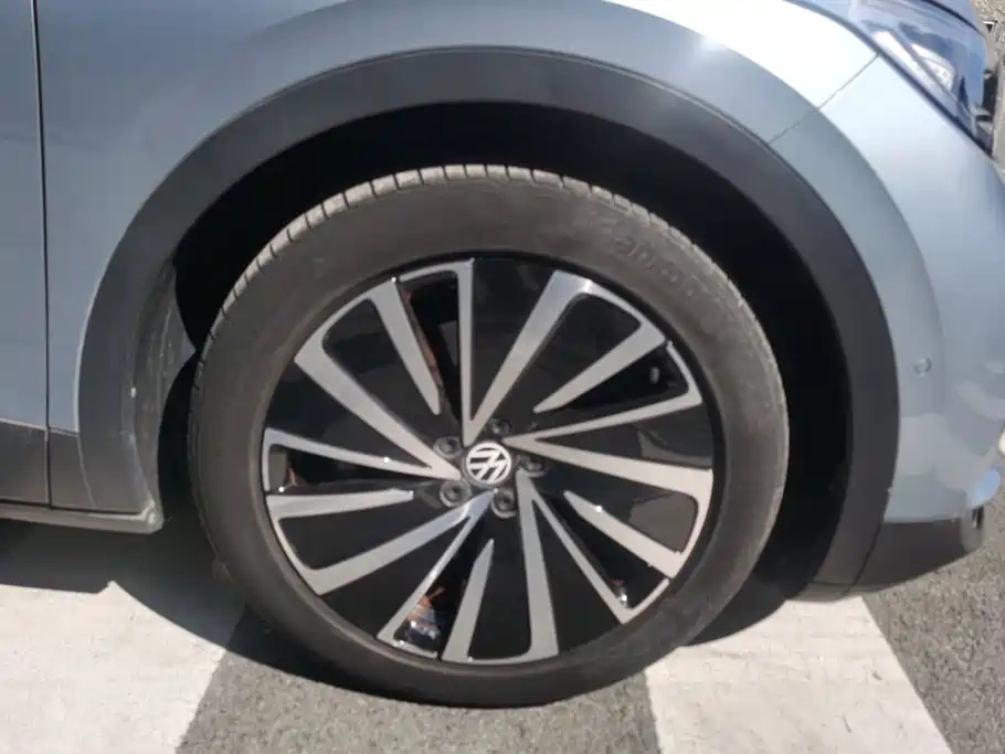 Volkswagen ID.4 X — миниатюра 6