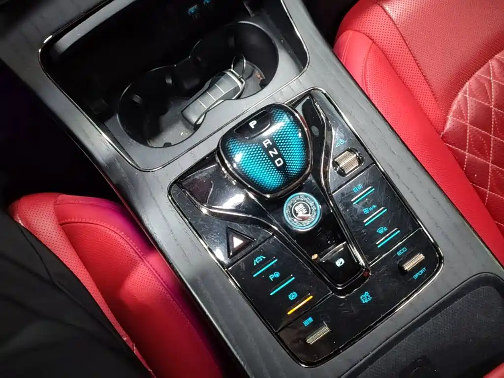 BYD Han — миниатюра 14