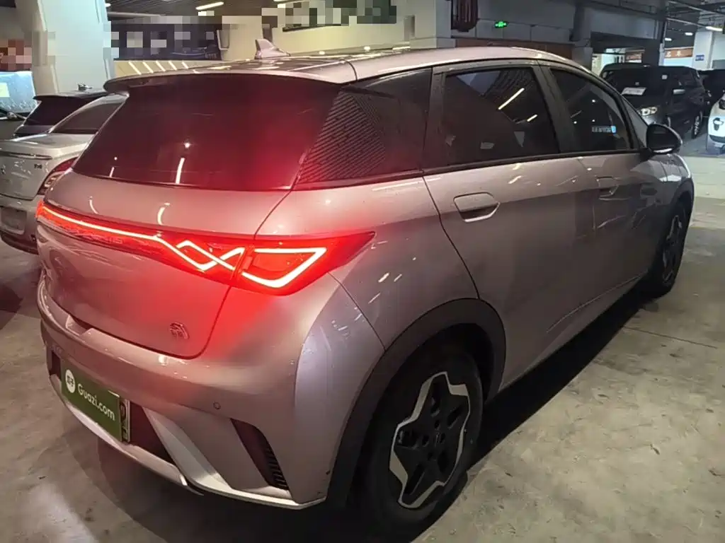 BYD Dolphin — миниатюра 7