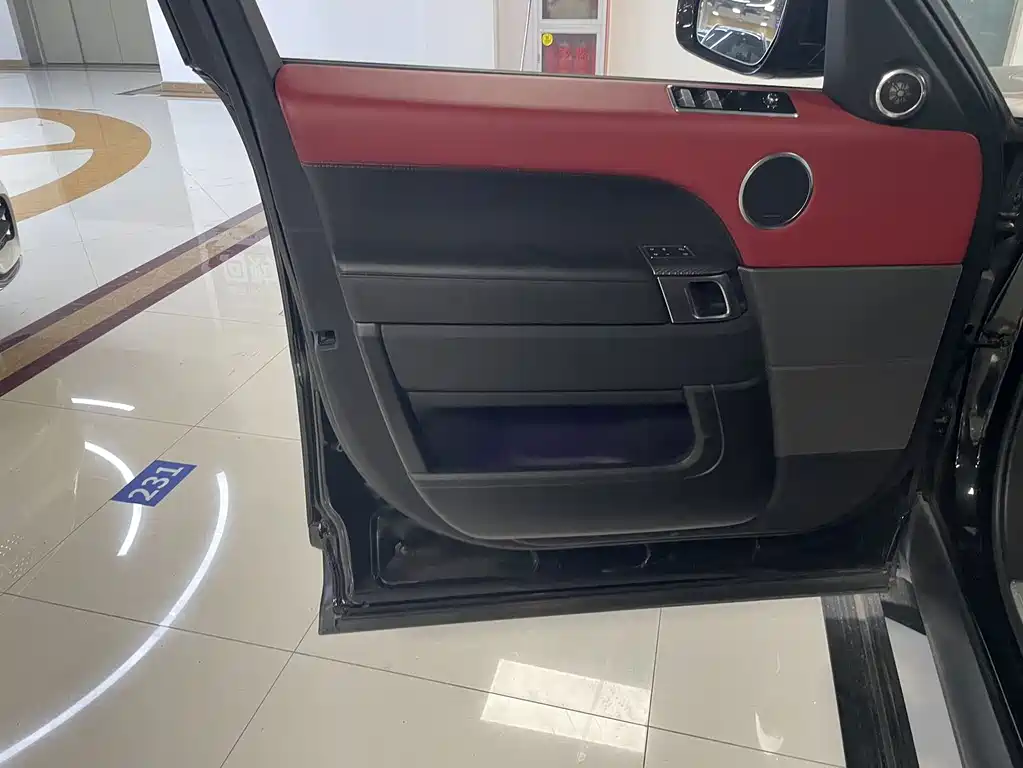 Land Rover Sport — миниатюра 6