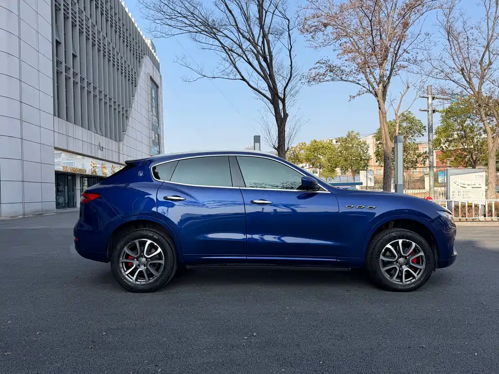MASERATI LEVANTE