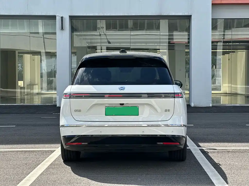NIO ES8 — миниатюра 5