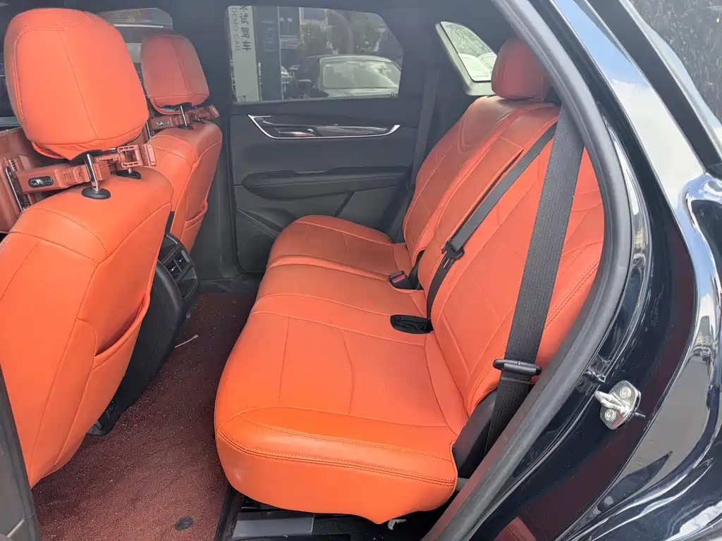 Cadillac XT5 — миниатюра 6