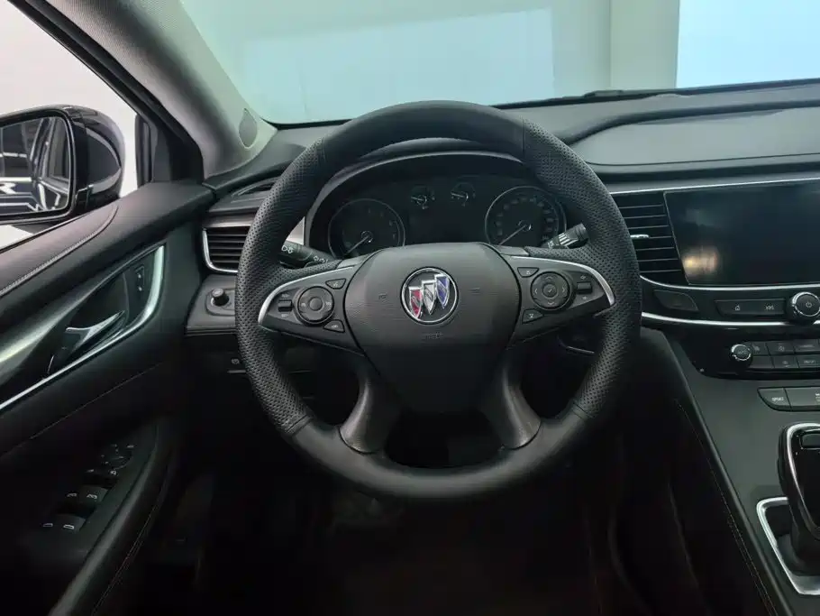 Buick LaCrosse — миниатюра 15