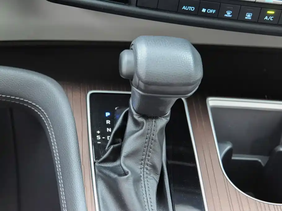 Toyota Sienna — миниатюра 12