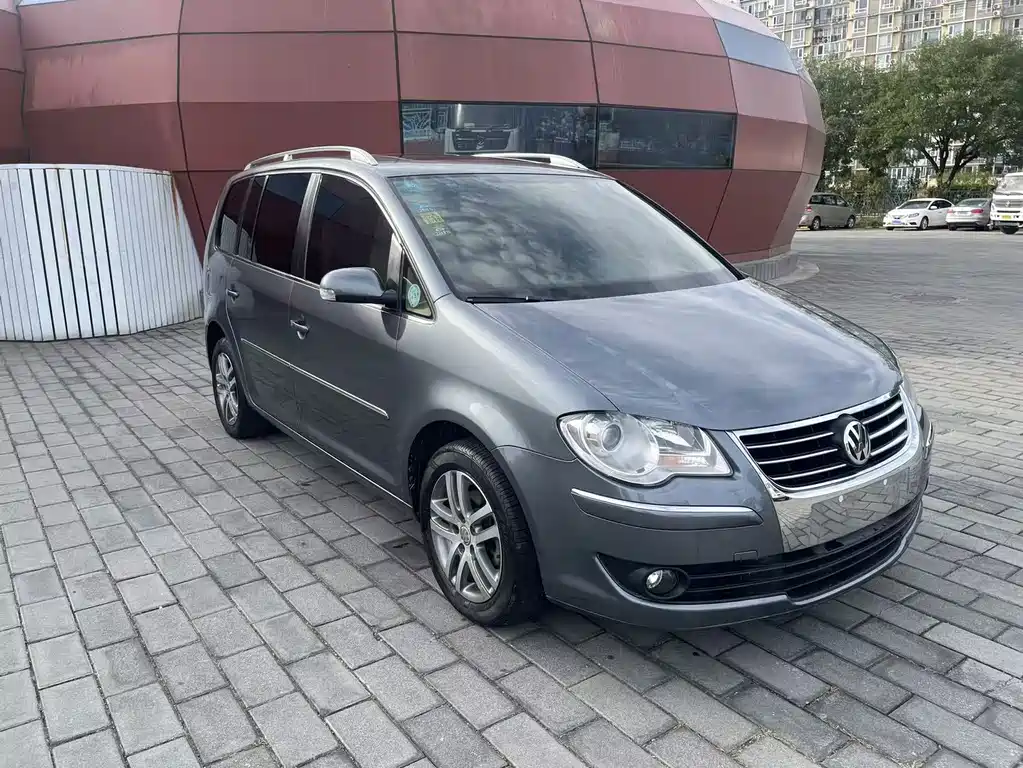 Volkswagen Touran — миниатюра 3
