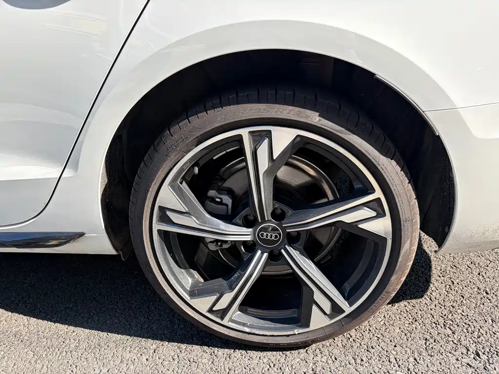 Audi A4L — миниатюра 17