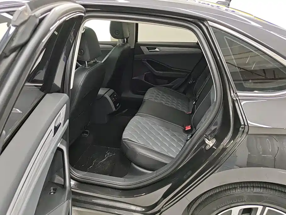 Volkswagen Sagitar — миниатюра 11