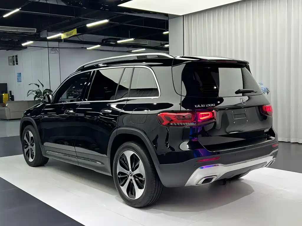 Mercedes-Benz GLB — миниатюра 9
