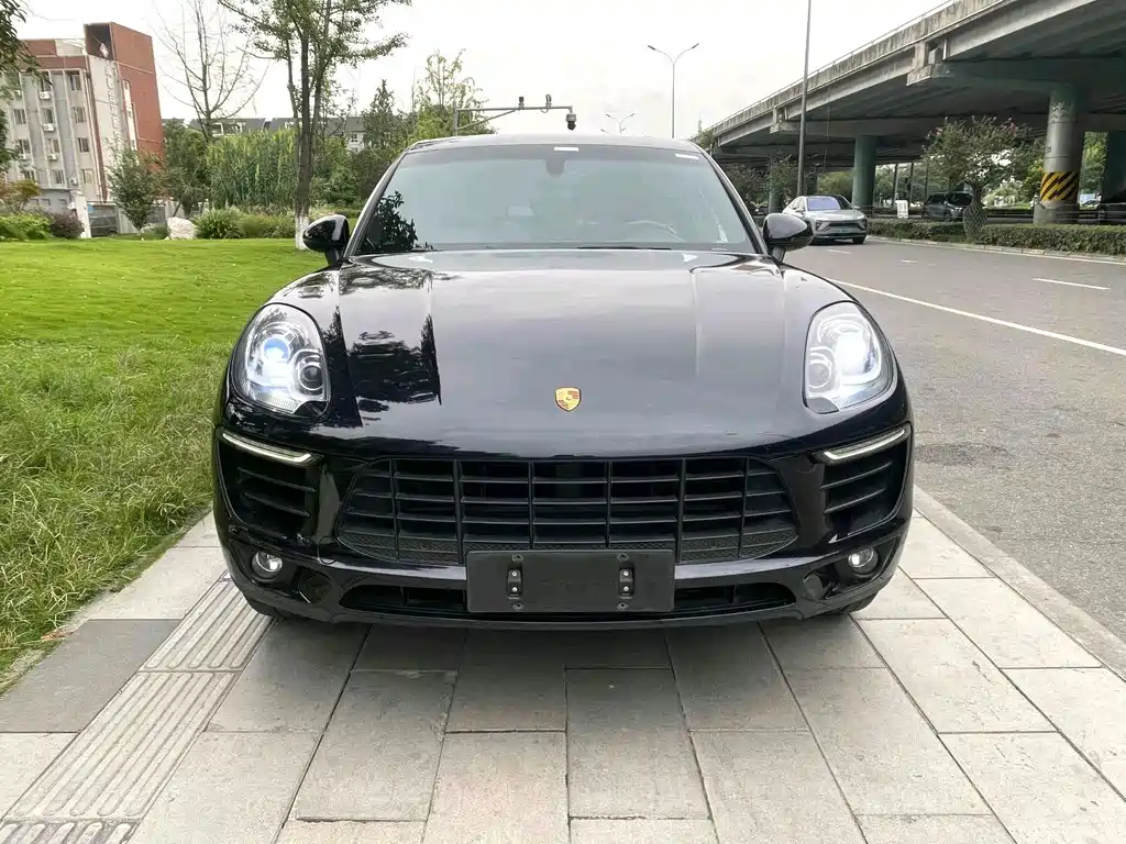 Porsche Macan — миниатюра 2