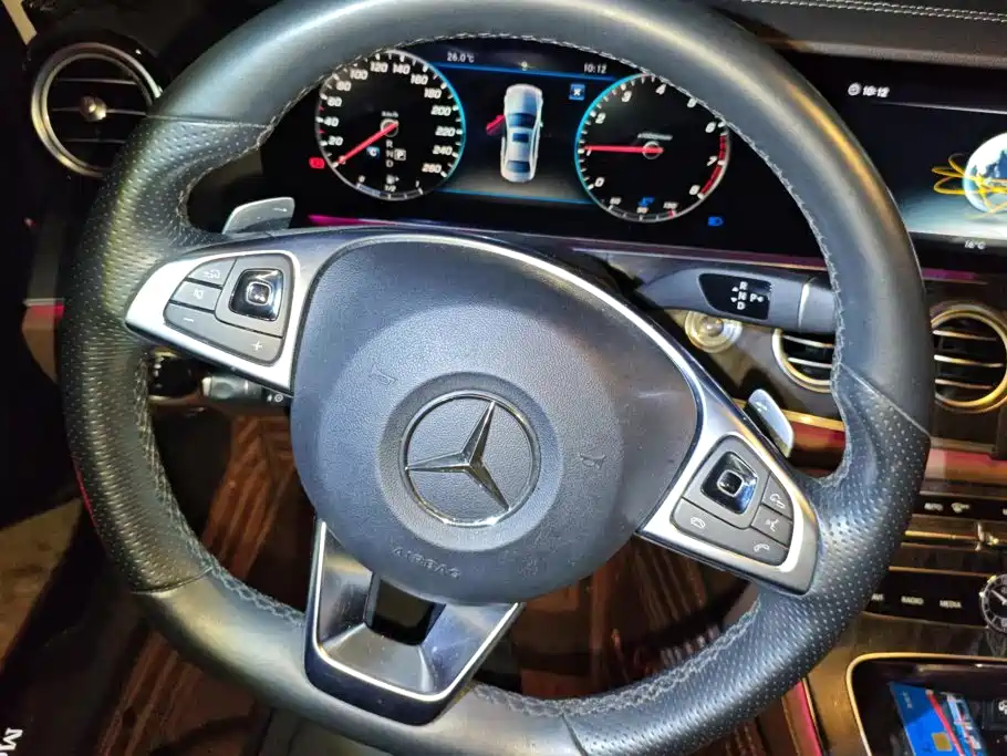 Mercedes-Benz E-Class — миниатюра 15