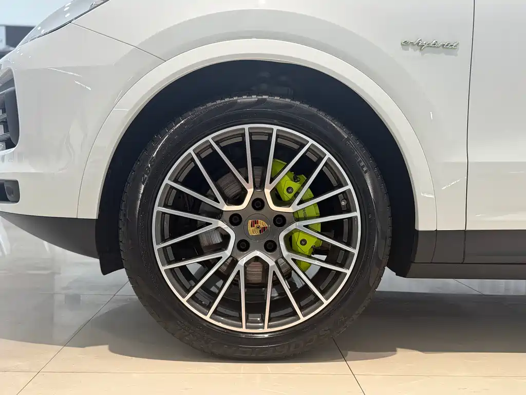 PORSCHE CAYENNE NEW ENERGY