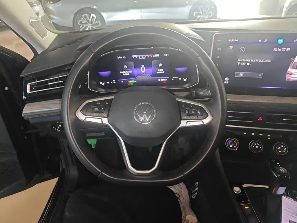 Volkswagen Sagitar — миниатюра 8