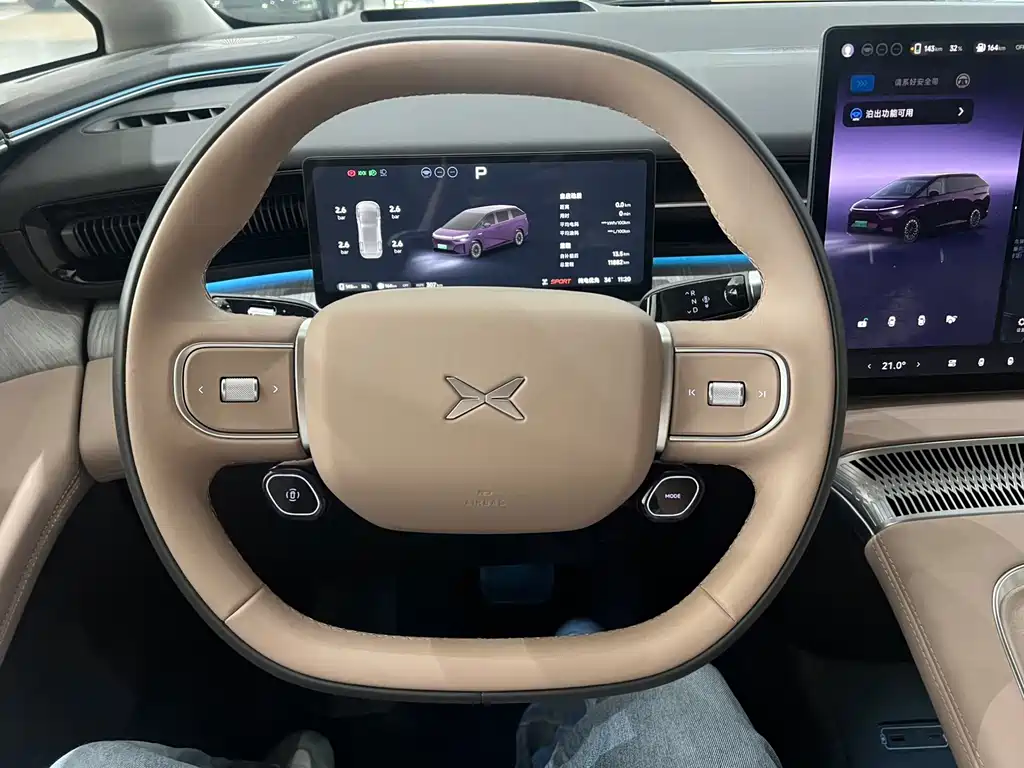 XPeng X9 — миниатюра 16