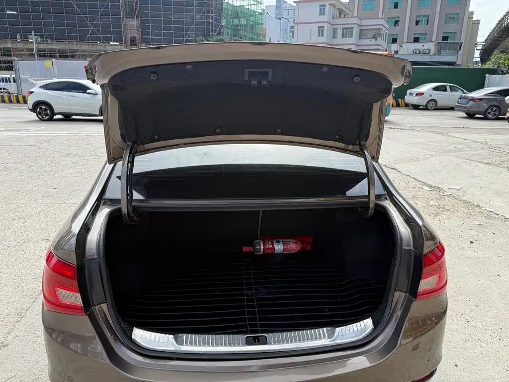 Buick Excelle — миниатюра 20