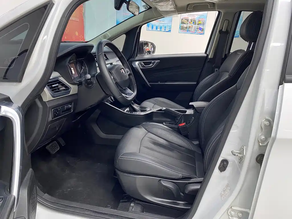 Geely Vision X3 — миниатюра 9